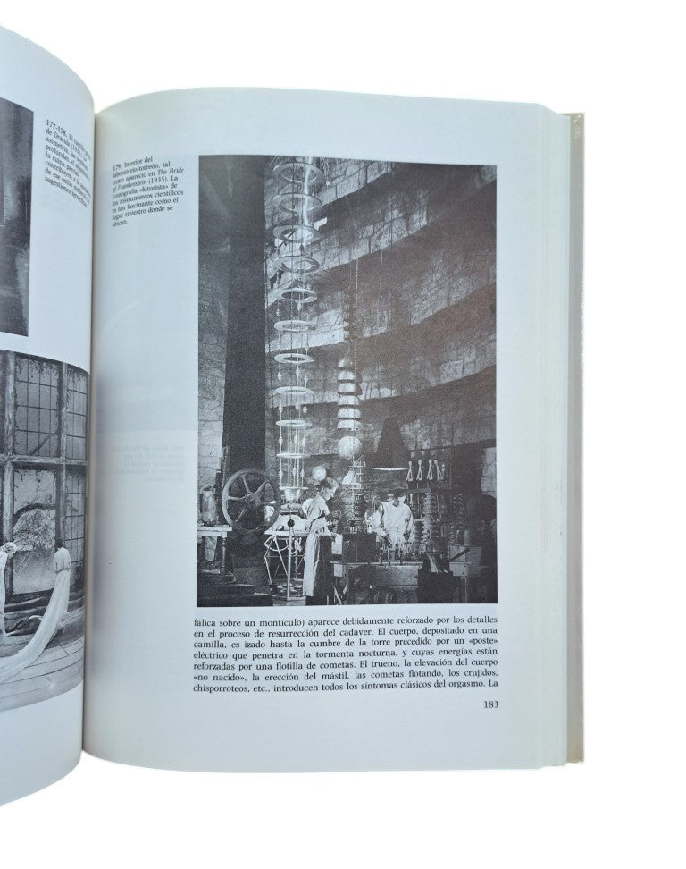 Ramírez, Juan Antonio.- LA ARQUITECTURA EN EL CINE. HOLLYWOOD, LA EDAD DE ORO